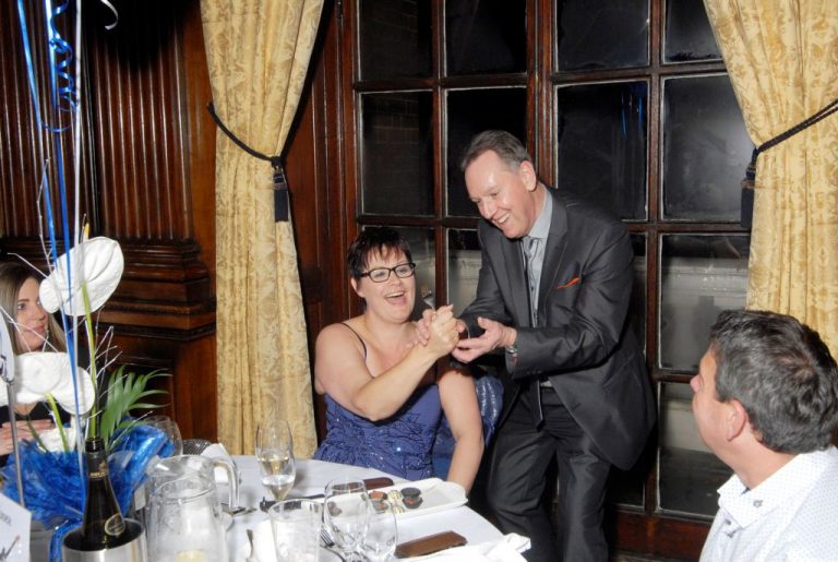 Table magician at private party