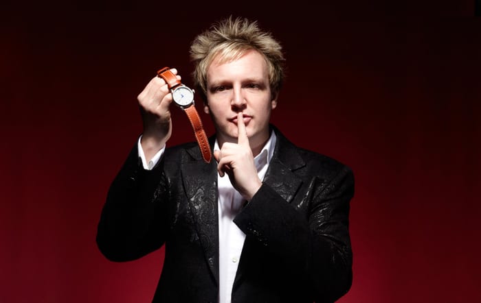 Pickpocket magic performance